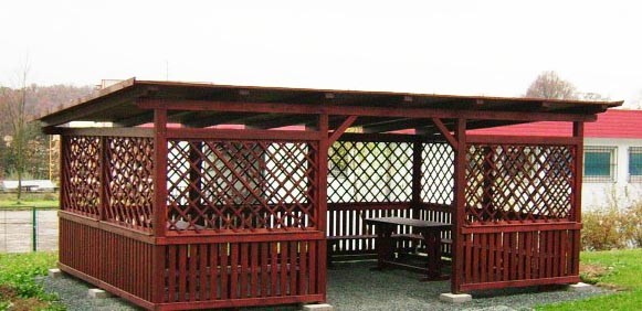 Dřevěná zahradní pergola