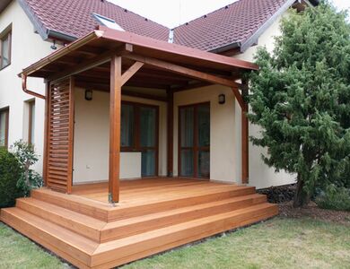 Pergola s terasovou podlahou na míru | Zahradní pergoly