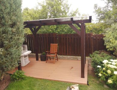 Samostatně stojící pergola v zahradě | Zahradní pergoly