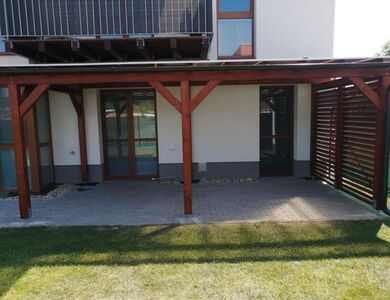 Pergola ke zdi domu | Zahradní pergoly