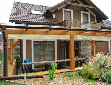 Dřevěné zastřešení terasy 131 | Zakázková výroba - zastřešení terasy