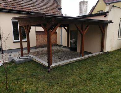 Pergola k domu | Zastřešení terasy