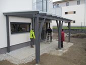 Pergola u zdi dřevěná v šedé barvě | Pergoly ke zdi domu