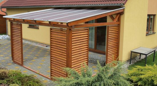 Boční zastínění terasy