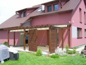 Náhled možného provedení | Nové typy zastřešení terasy - pergola ke zdi domu