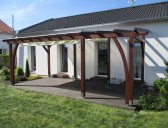  | Nové typy zastřešení terasy - pergola ke zdi domu