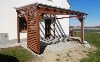 Montáž zastřešení terasy v Říčkách u Brna
